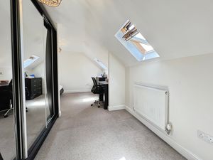 Top floor bedroom- click for photo gallery